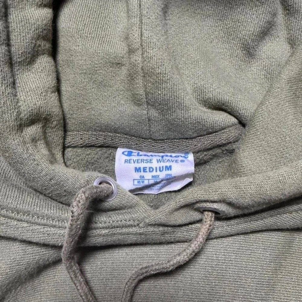 Vintage Y2K Champion Reverse Weave‎ Army Green Hoodie Frayed Pull Strings Size M